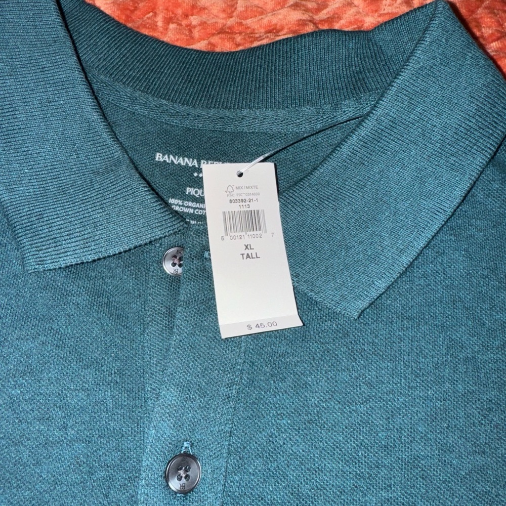 Men’s collared shirt